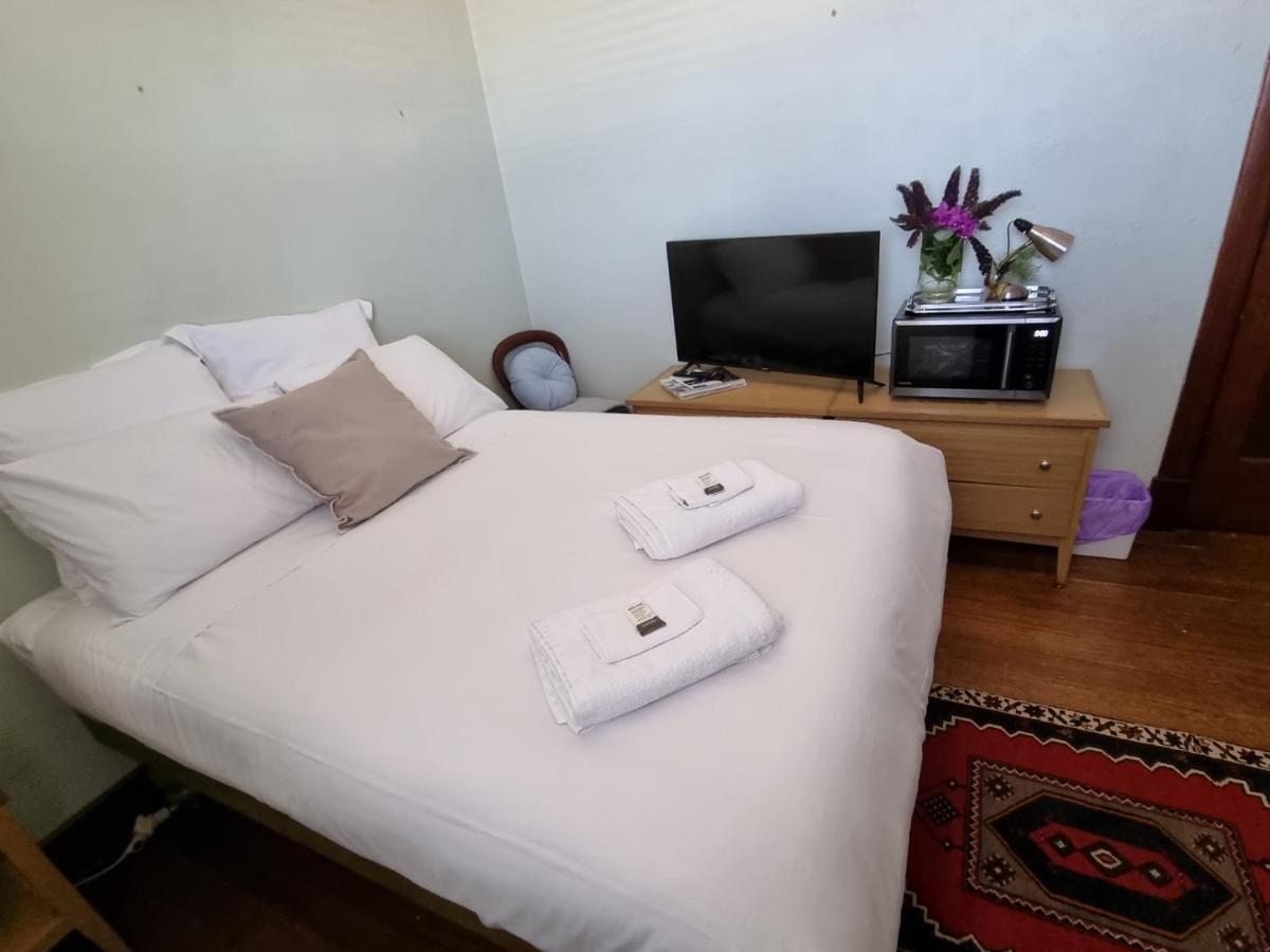 La Cochon Rose Motel Saint Arnaud Экстерьер фото
