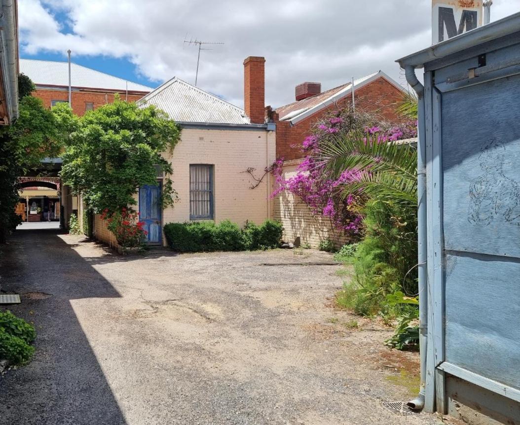 La Cochon Rose Motel Saint Arnaud Экстерьер фото