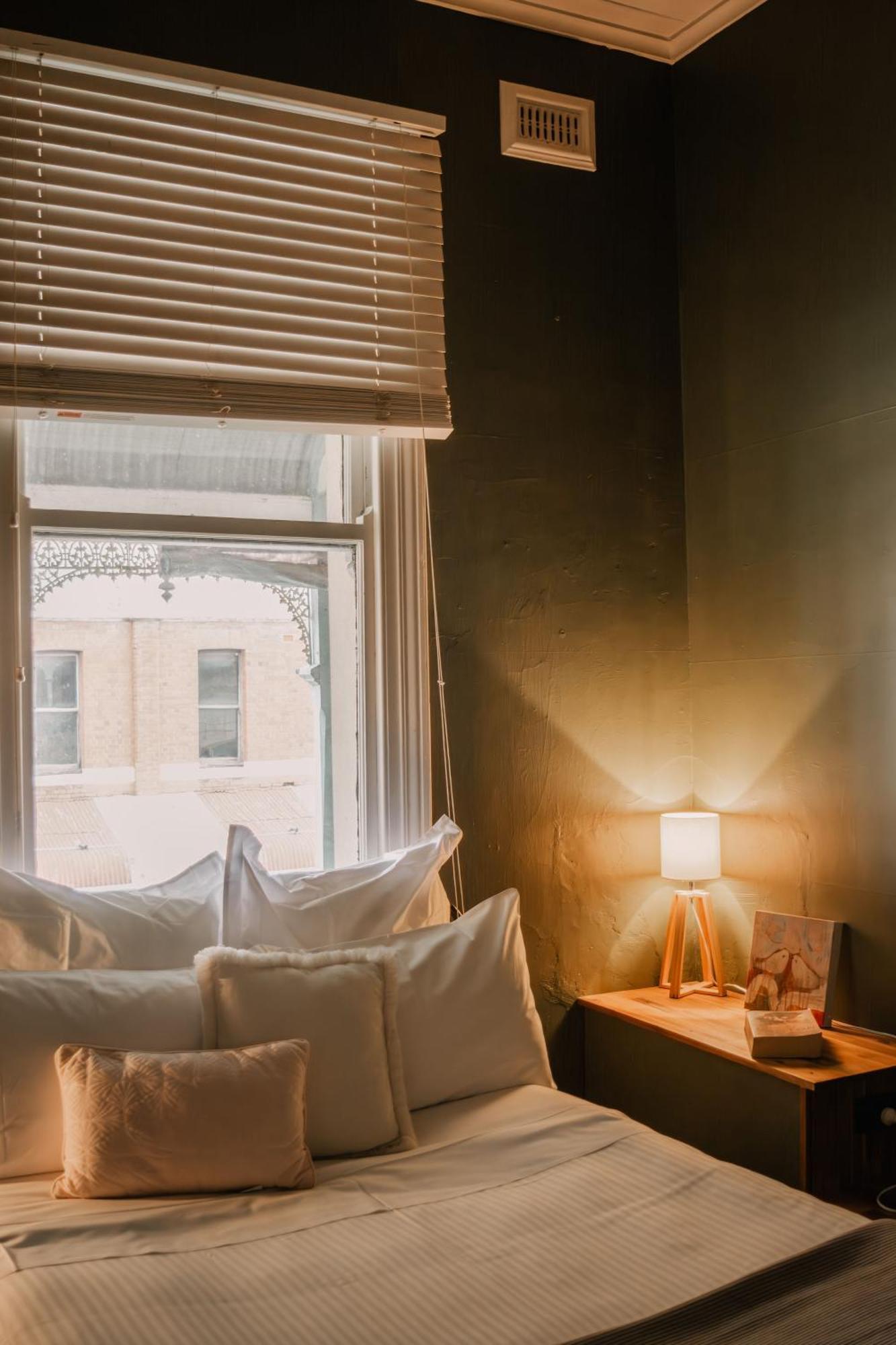 La Cochon Rose Motel Saint Arnaud Экстерьер фото