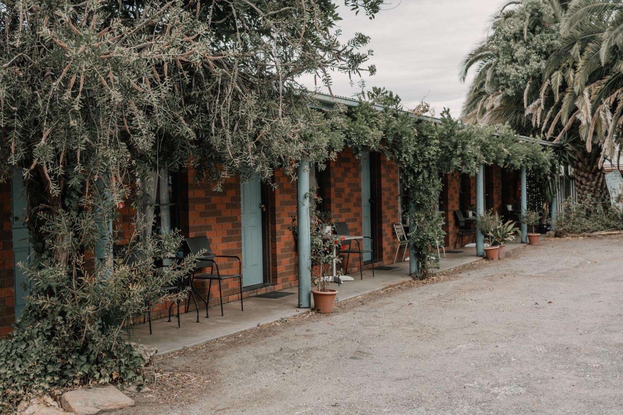 La Cochon Rose Motel Saint Arnaud Экстерьер фото